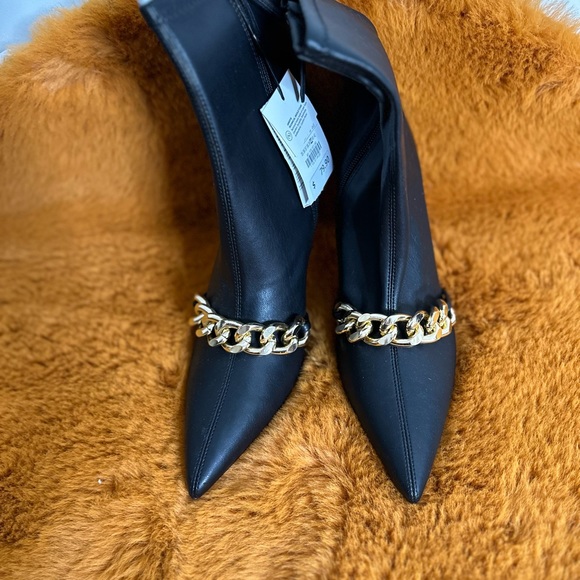 Zara chain-detailed boots NWT - Picture 3 of 5